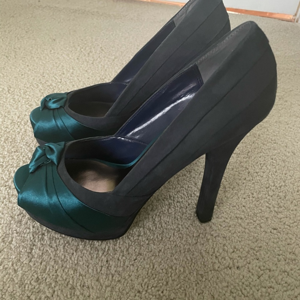 Heels 👠 - Picture 3 of 4